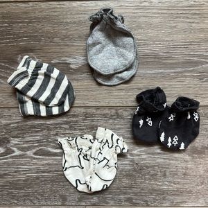 Gender Neutral Baby Mitts (4 pack!) 🧺 BUNDLE @ 5 PCS FOR $35 (see below)🧺